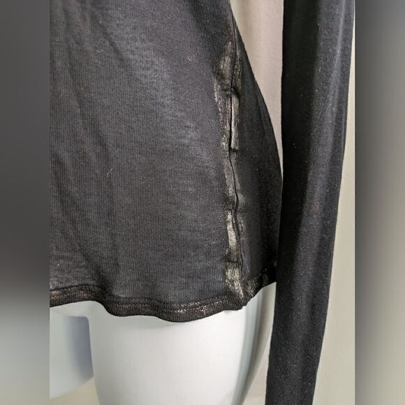 Zadig and Voltaire long sleeve super soft can be worn as a layering piece - Picture 4 of 4